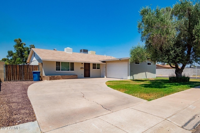 1608 W Inverness Drive - Photo 1