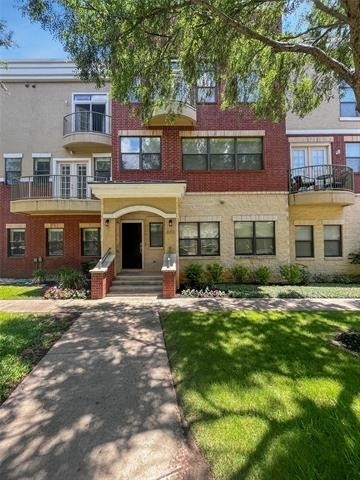 1207 Beaconsfield Lane - Photo 1