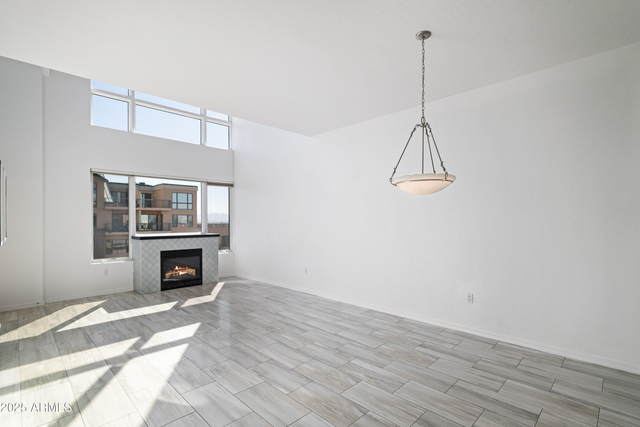 17 W Vernon Avenue - Photo 1