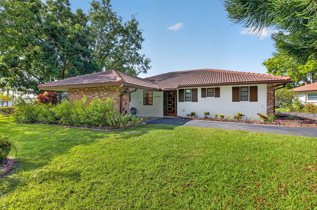 300 Nw 42nd Street - Photo 1