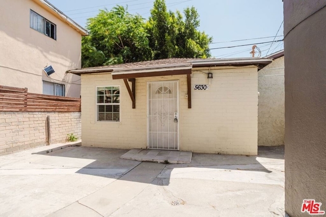 5630 1/2 Craner Avenue - Photo 1