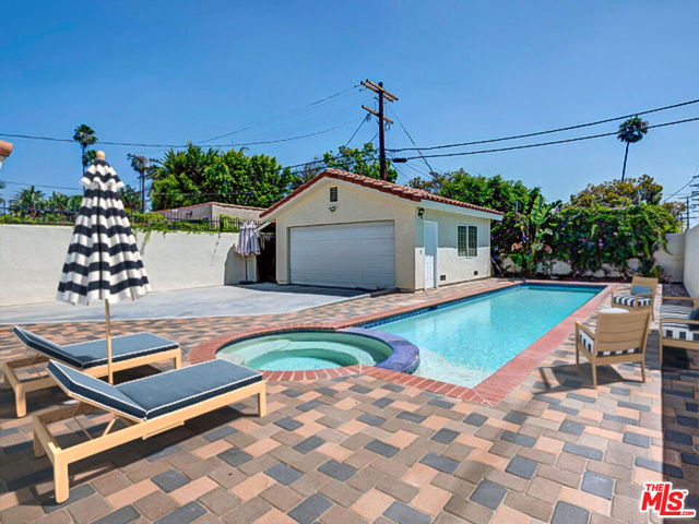 712 N Vista Street - Photo 1