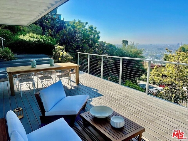 8376 Hollywood Boulevard - Photo 1