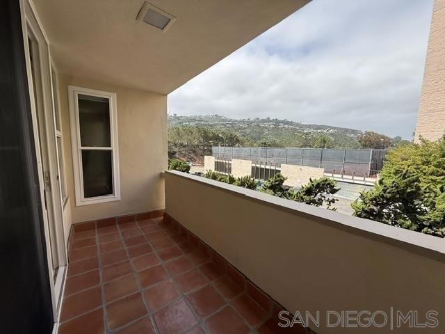 2510 Torrey Pines Rd - Photo 1