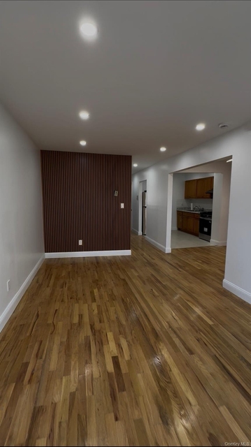 94-28 53 Avenue - Photo 1