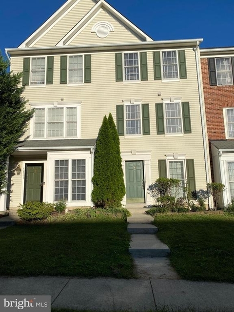42793 Pilgrim Square - Photo 1