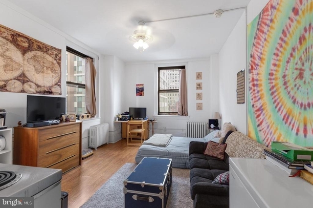 1324 Locust Street - Photo 1