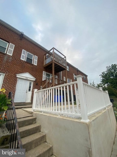 304 Christopher Place - Photo 1