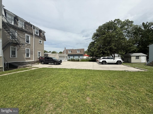 919 12th Avenue - Photo 1