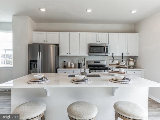216 Macoun Way - Photo 1