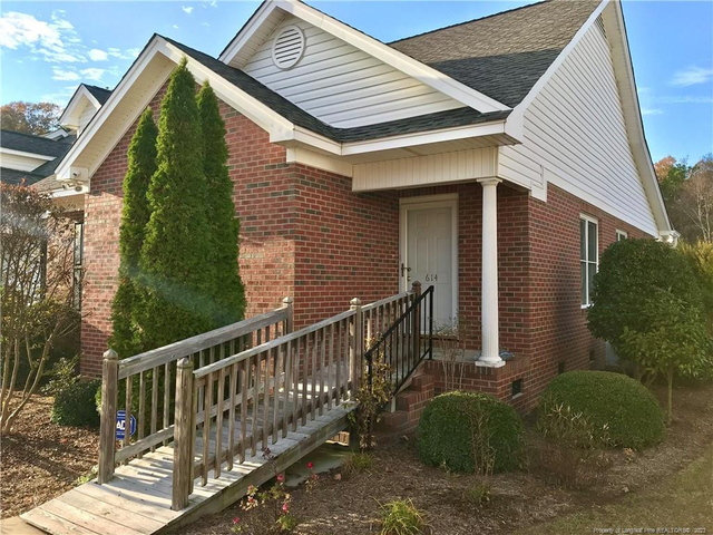 614 W Amberdale Circle W - Photo 1