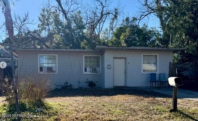 810 Laurel Street - Photo 1