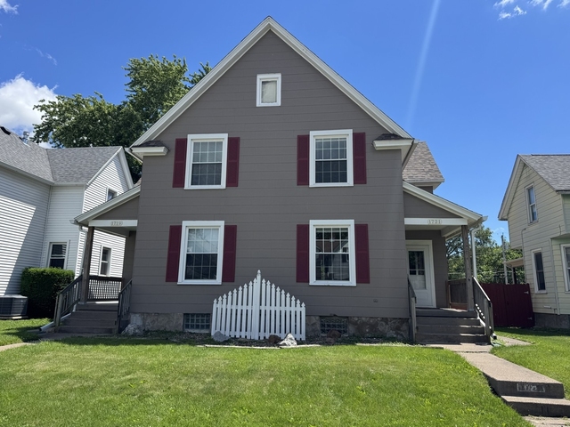 1721 W 16th Street - Photo 1