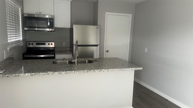 1660 Richmond Avenue - Photo 1