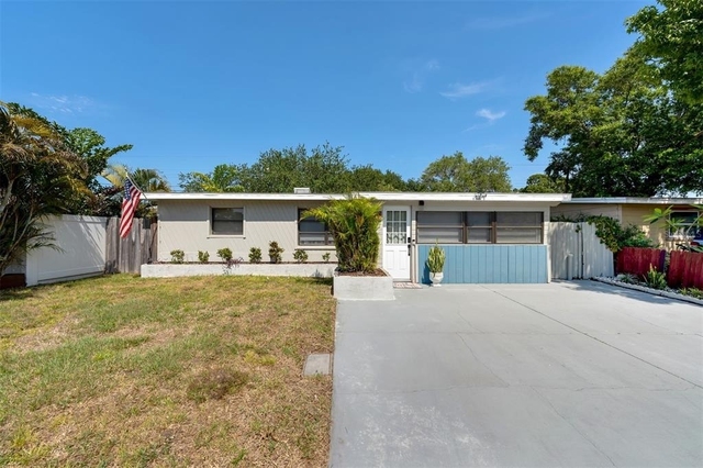 11919 102nd Street - Photo 1