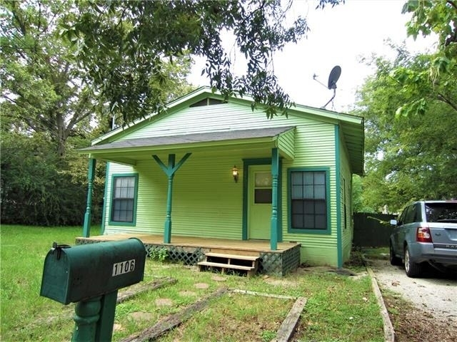 1106 Peak Street - Photo 1