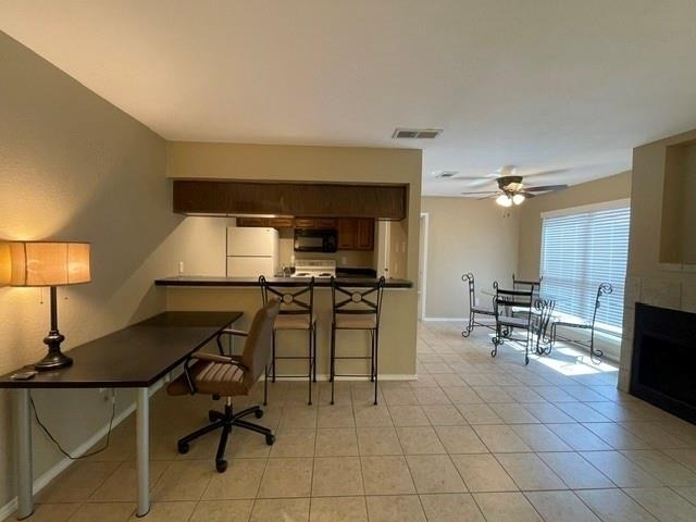 835 W Harwood Road - Photo 1