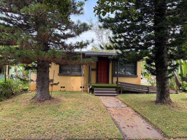 2919 Poinsettia Avenue - Photo 1