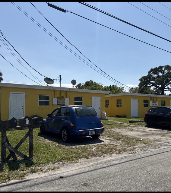2505 Avenue R - Photo 1