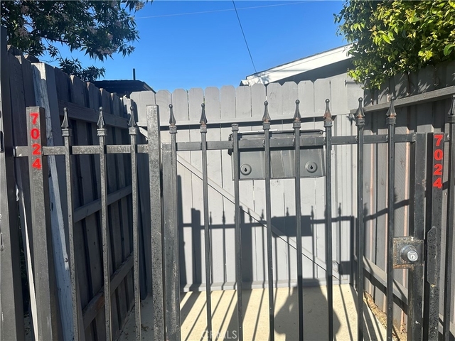 7024 Wilbur Ave - Photo 1