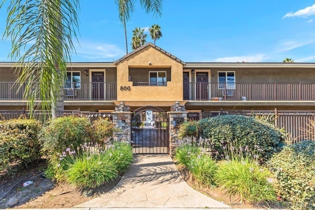 800 N Mollison - Photo 1