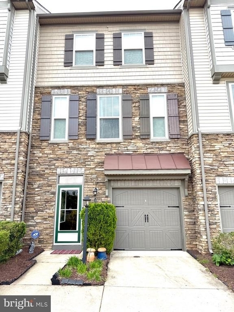 203 Spotswood Street - Photo 1