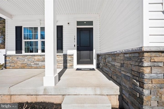 141 Dithridge Drive - Photo 1