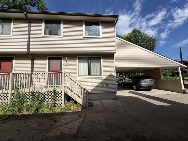 1707 Dexter Avenue - Photo 1
