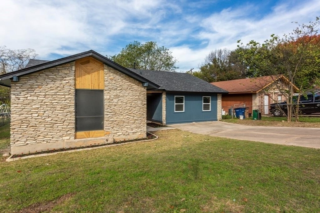 9604 Crown Ridge Dr - Photo 1