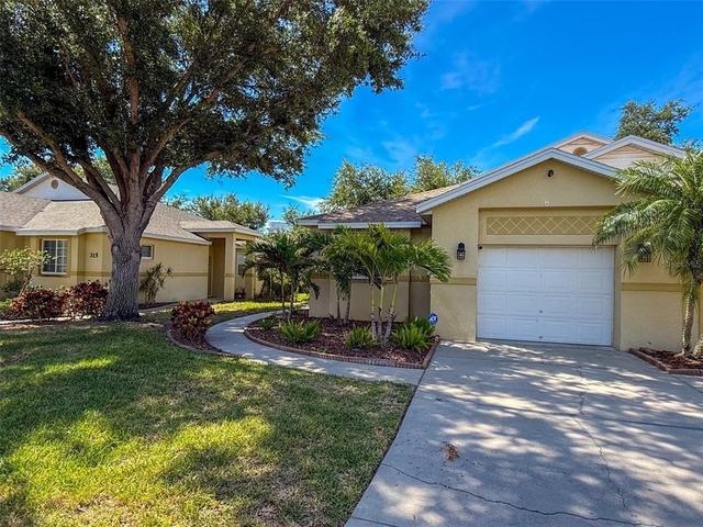 317 28th Street W - Photo 1