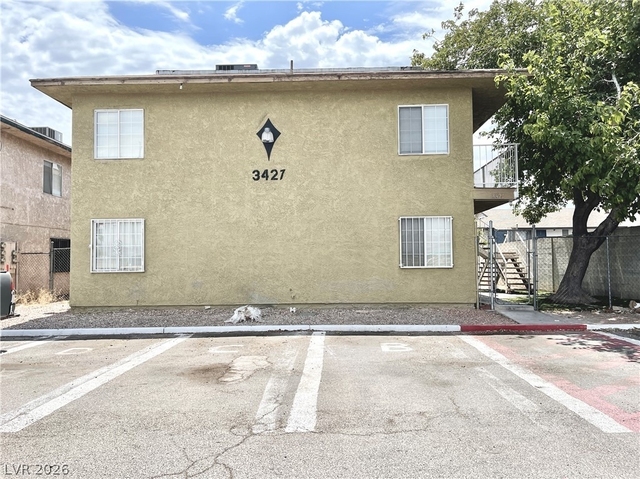 3427 E Cheyenne Avenue - Photo 1