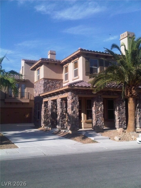 469 Via Palermo Drive - Photo 1