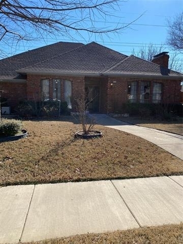 2104 Apple Valley Road - Photo 1