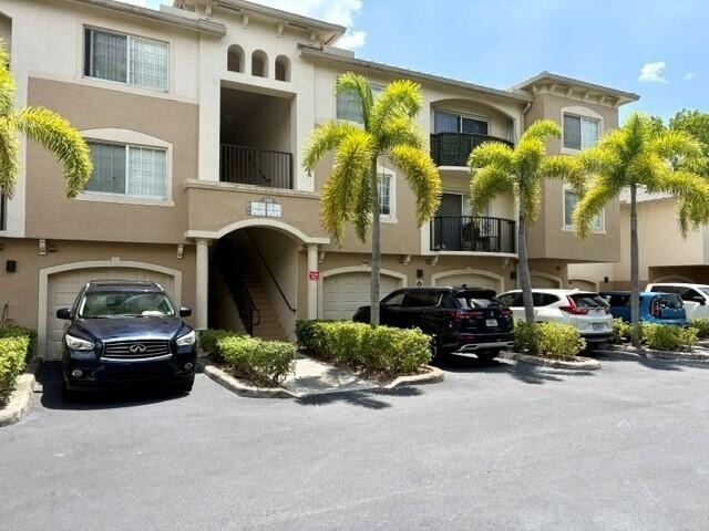 100 Crestwood Court N - Photo 1