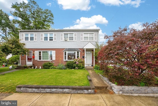 728 Pennbrook Avenue - Photo 1