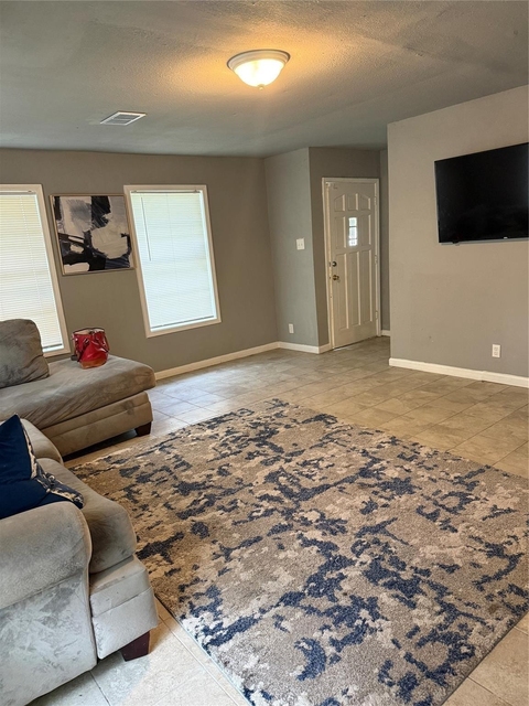 328 Garland Street - Photo 1