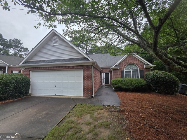 120 Cloverwood Drive - Photo 1