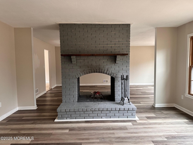 702 Cassville Road - Photo 1