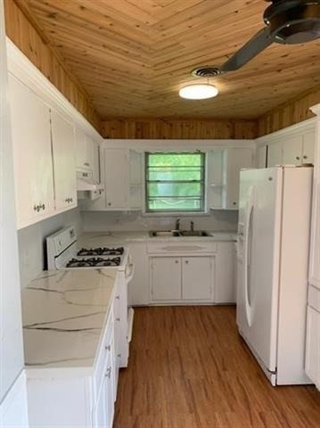 612 E Orange Street - Photo 1