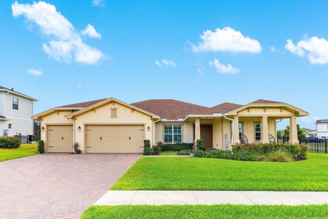 962 Castaway Court - Photo 1