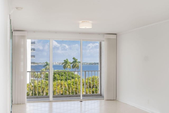 3901 S Flagler Drive - Photo 1