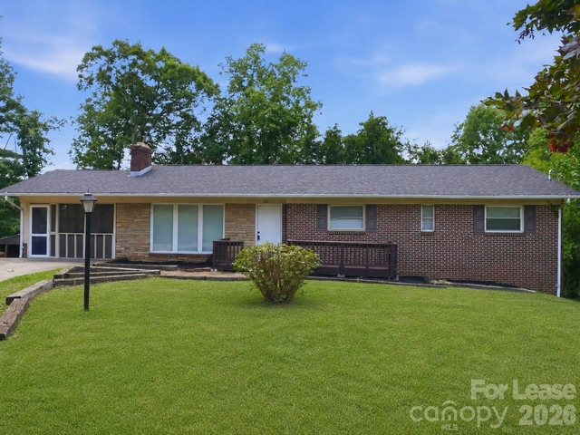 765 8th Avenue Drive Se - Photo 1