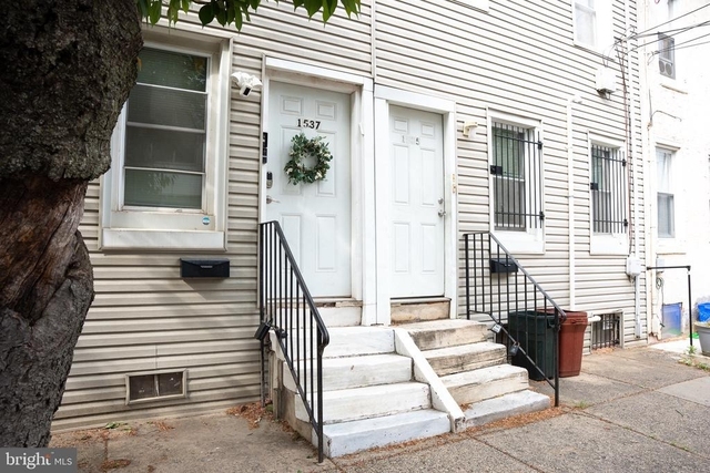 1537 W Stiles Street - Photo 1