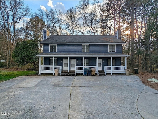 104 Stowe Place - Photo 1