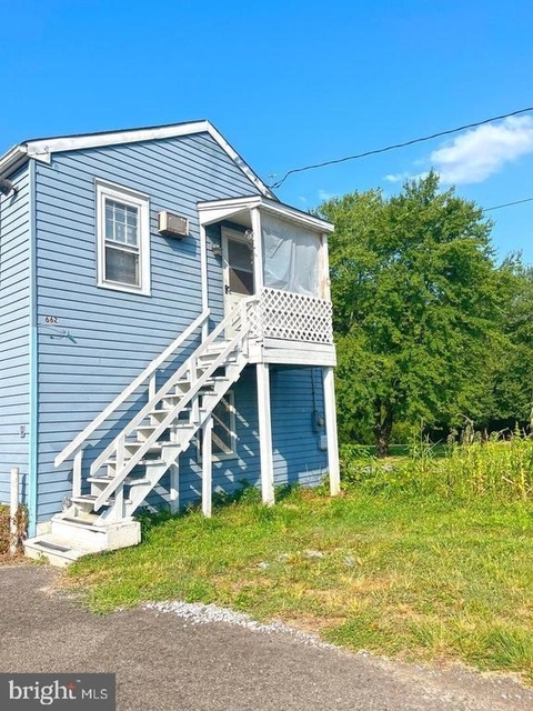 662 Main Street - Photo 1