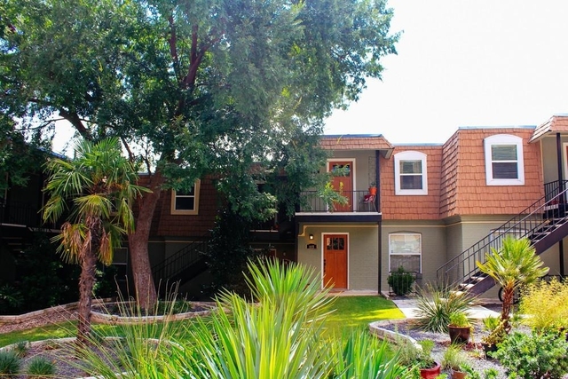1500 E East Side Dr - Photo 1
