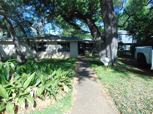 3904 Bailey Ln - Photo 1