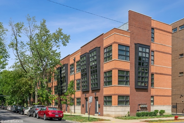 7209 N Oakley Avenue - Photo 1