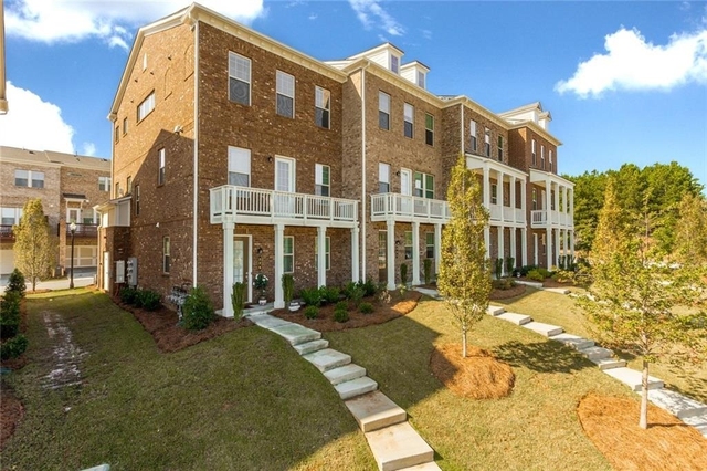 335 Beacons Place - Photo 1