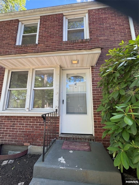 230 Lafayette - Photo 1